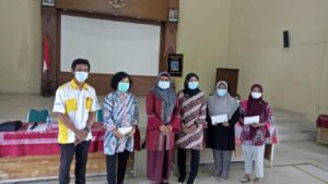 Penyerahan Bantuan BKB, BKR dan BKL