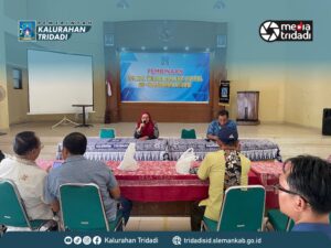 Pembinaan LPMKal dan ULPMKal Se-Kalurahan Tridadi: Mengoptimalkan Pengelolaan Sampah di Masyarakat